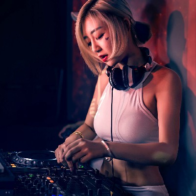 女生长视频音乐dj