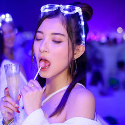 逗女生笑的歌dj