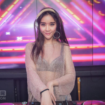 现场女dj